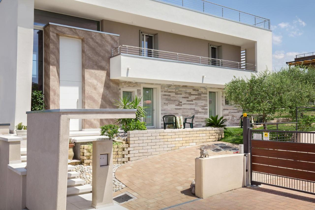Villa Aurora-Holiday Home Apt 2 Bardolino Dış mekan fotoğraf