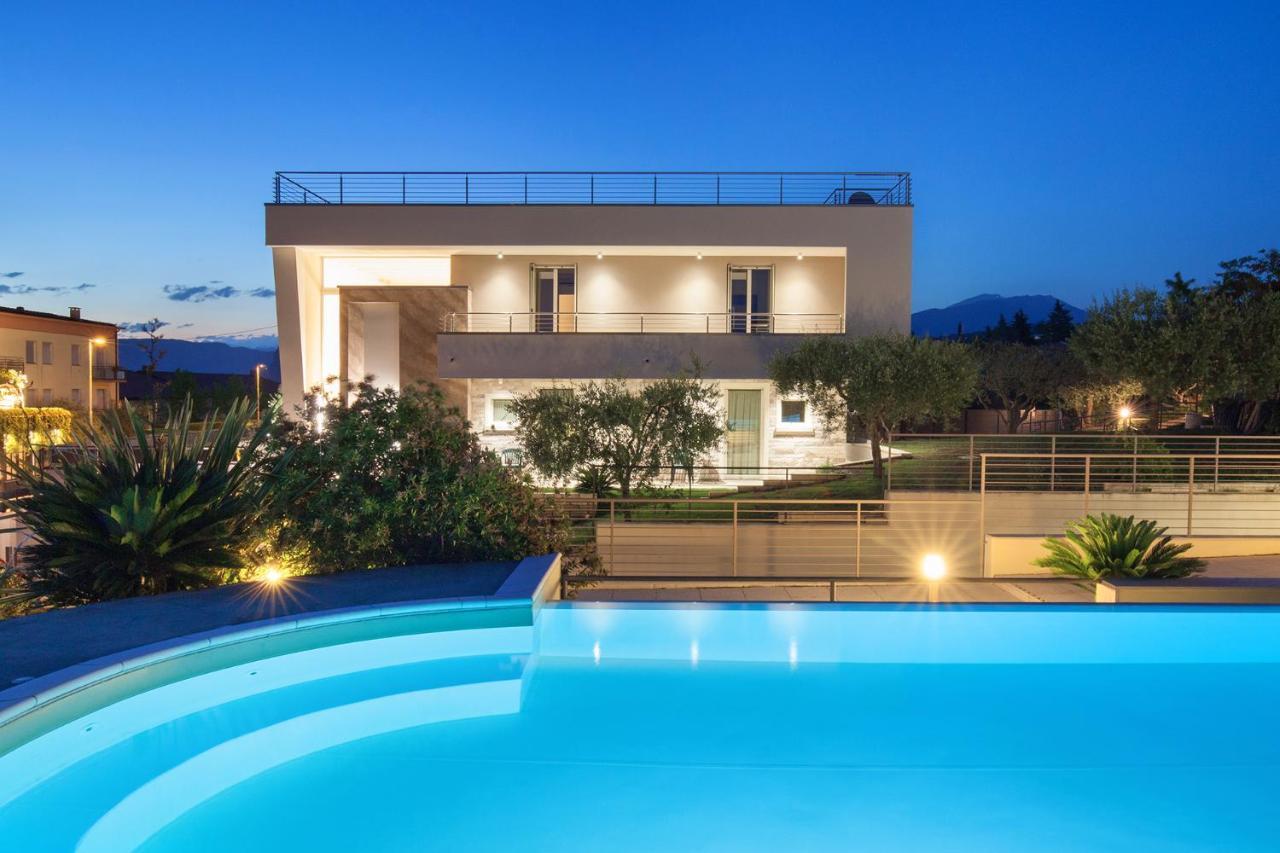 Villa Aurora-Holiday Home Apt 2 Bardolino Dış mekan fotoğraf